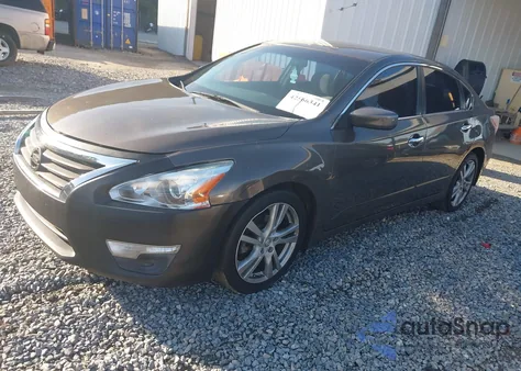 2013 Nissan Altima 3.5 S z USA, uszkodzony, nr VIN 1N4BL3AP2DC155852